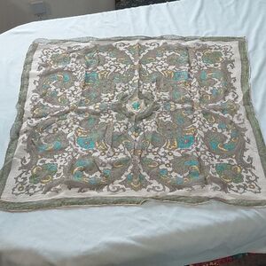 Elegant Paisley Print Scarf